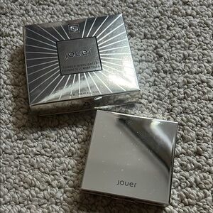 Jouer Radiant Powder Highlighter in citrine